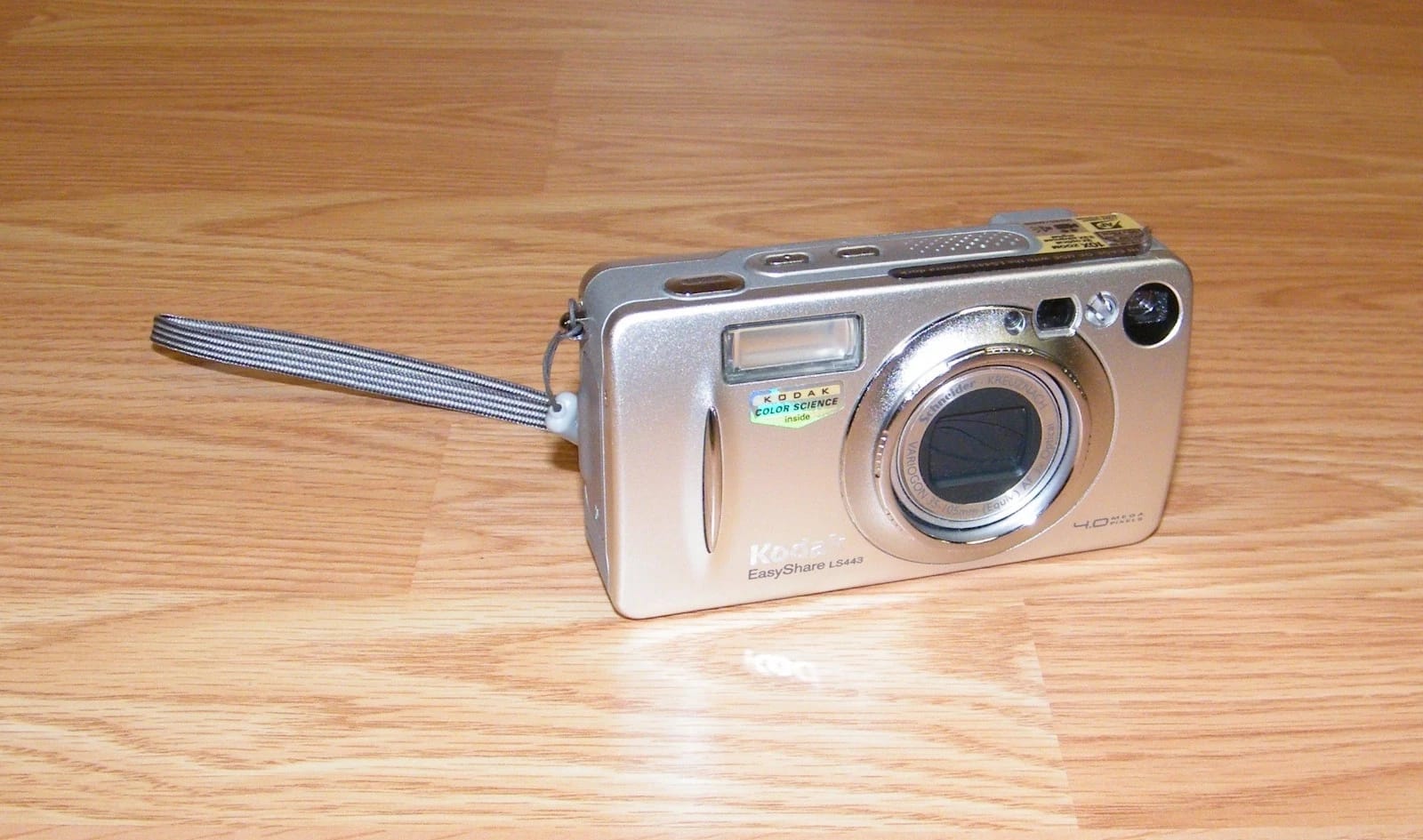 Kodak LS443 Digital Cameras Silver For parts or not working Body Only