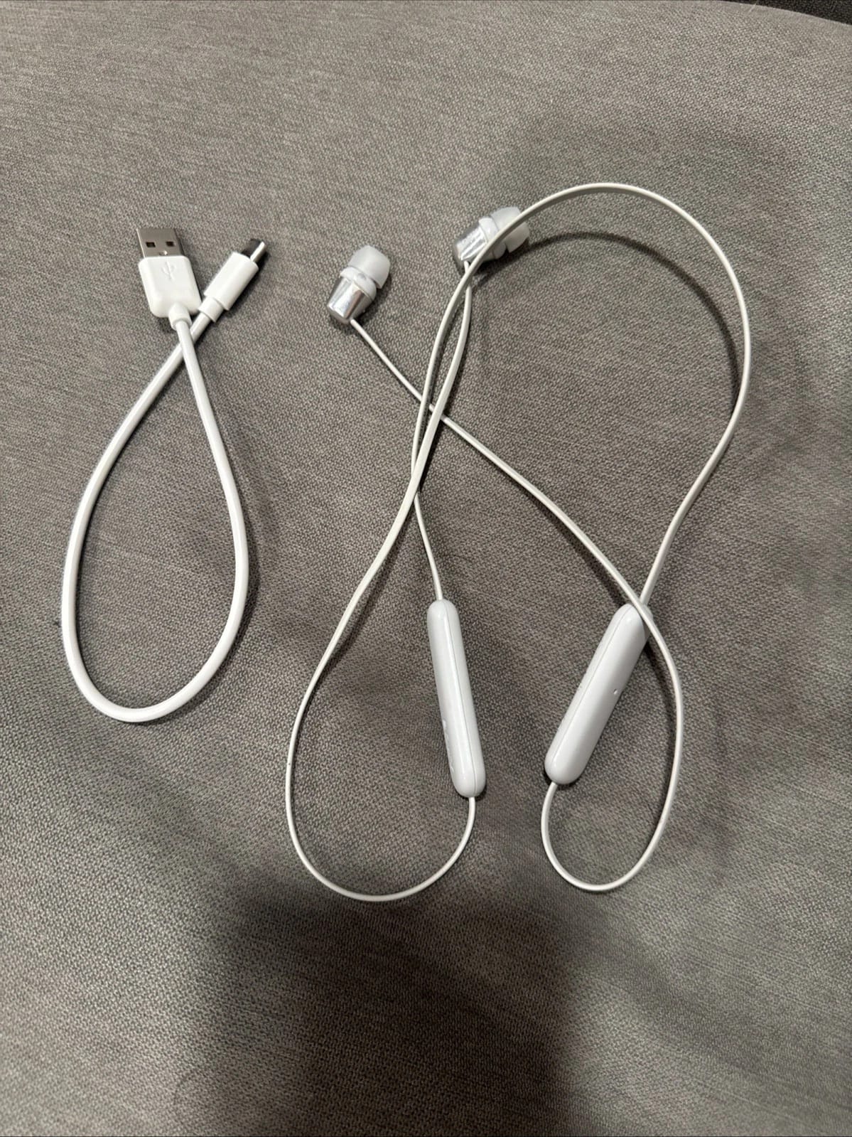 Sony WI-C310 Headphones & Earbuds Black New