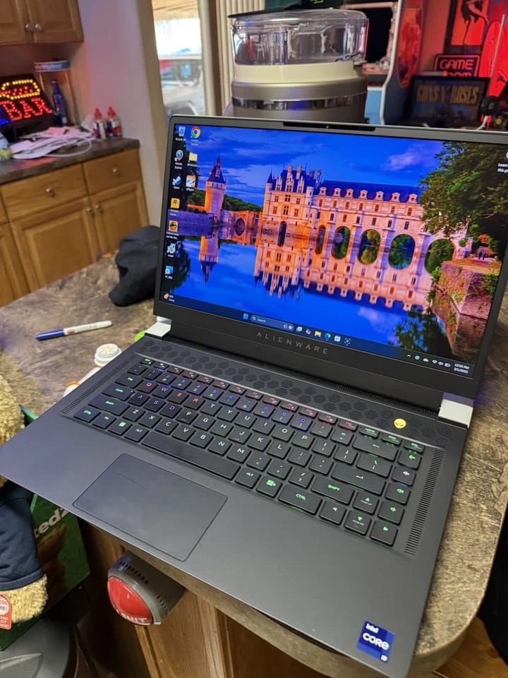 Dell Alienware x15 R2 Computers