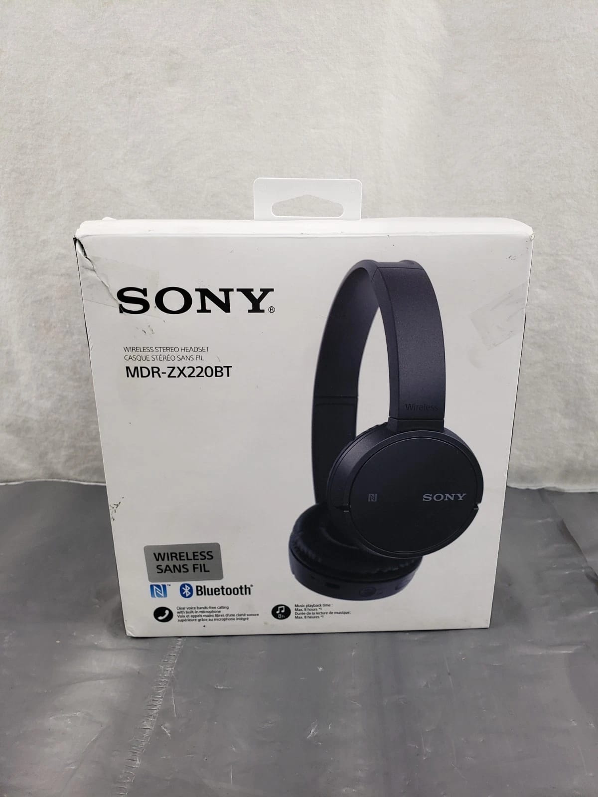 Sony ZX220BT Headphones & Earbuds Black Refurbished - Excellent