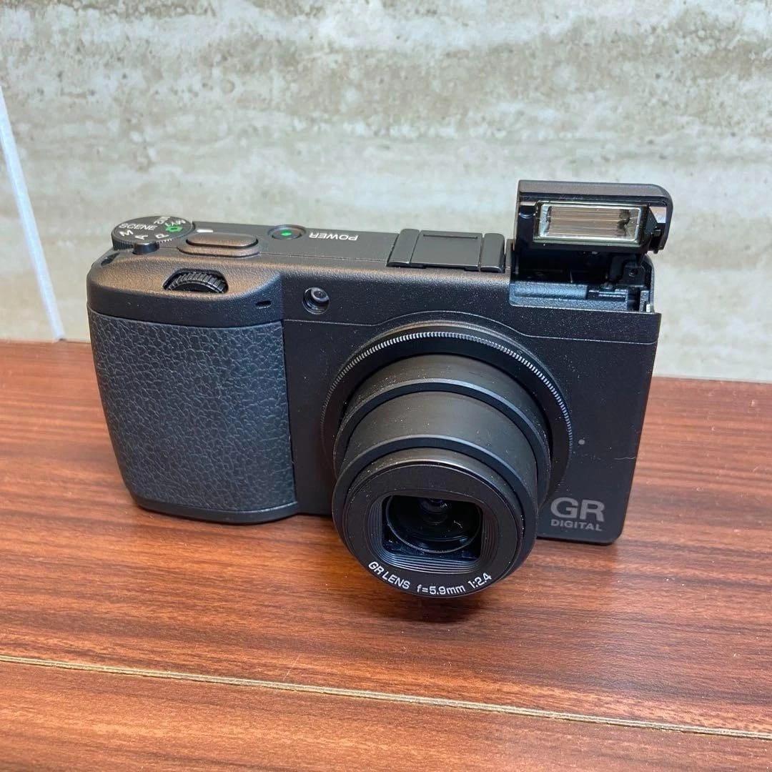 Ricoh Ricoh GR Digital II Digital Cameras Black Used - Good Body Only