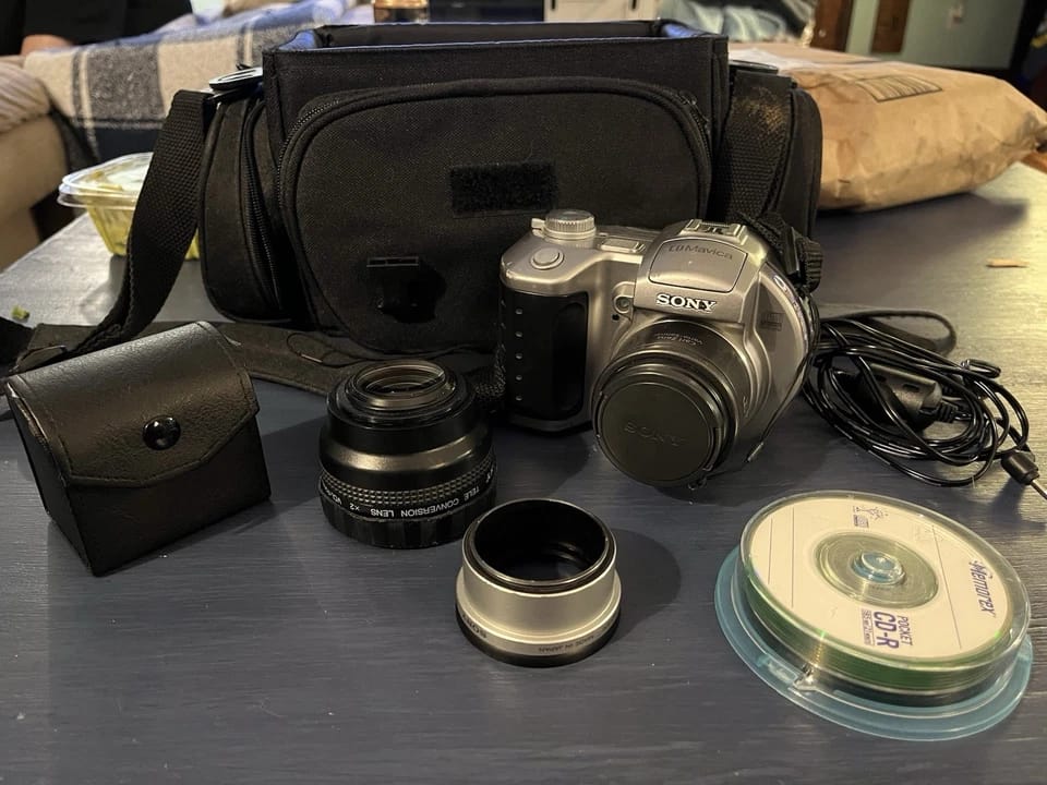 Sony MVC-CD400 Digital Cameras Black New Body Only