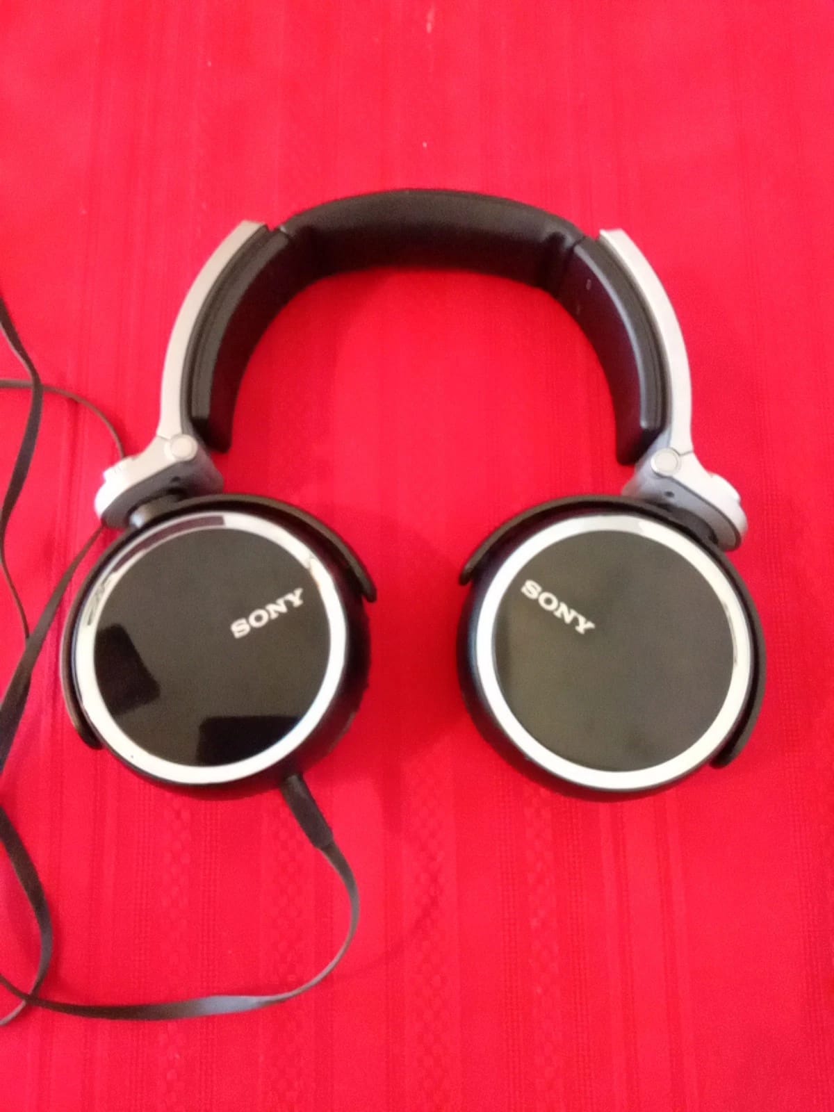 Sony MDRXB800 Headphones & Earbuds Black New