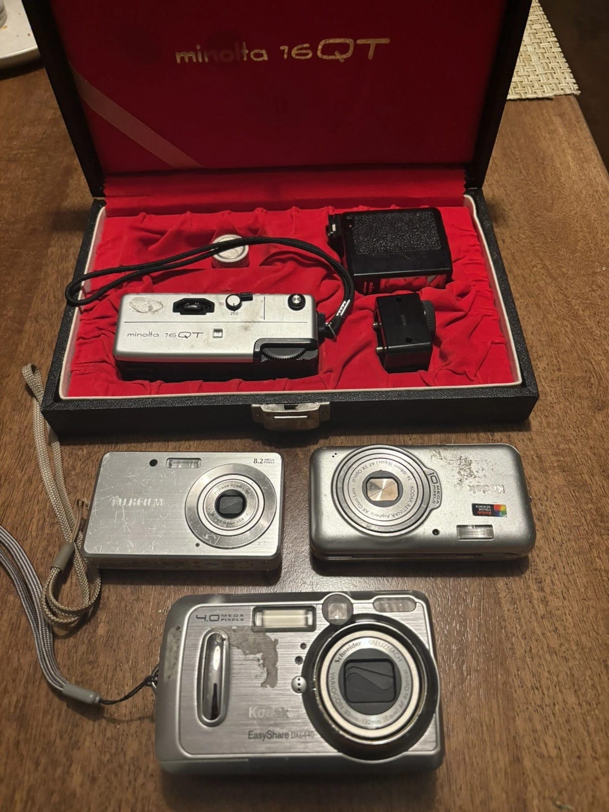 Kodak EasyShare DX6440 Digital Cameras Silver Used - Very Good Body Only