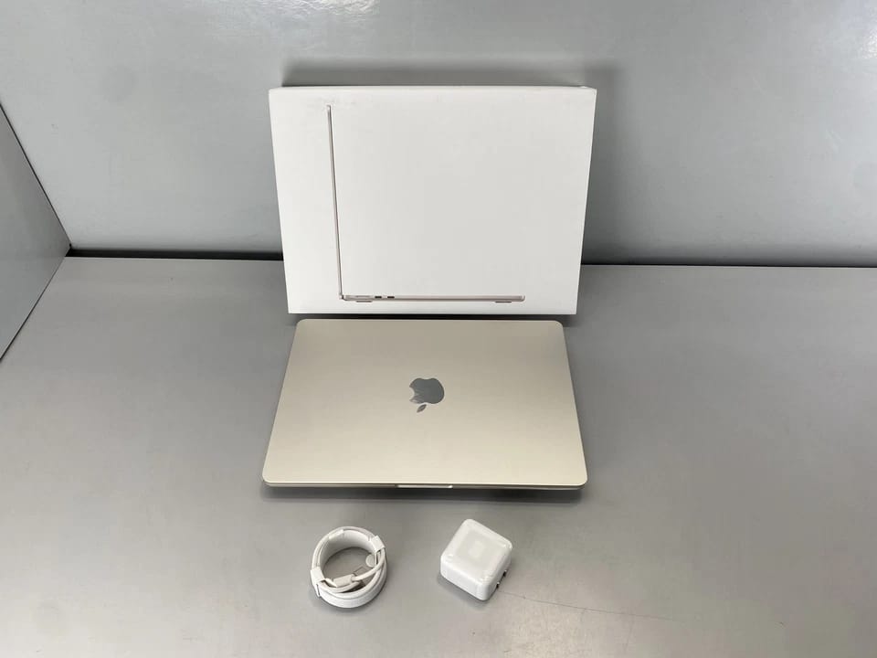 Apple MacBook Air (2025) Computers