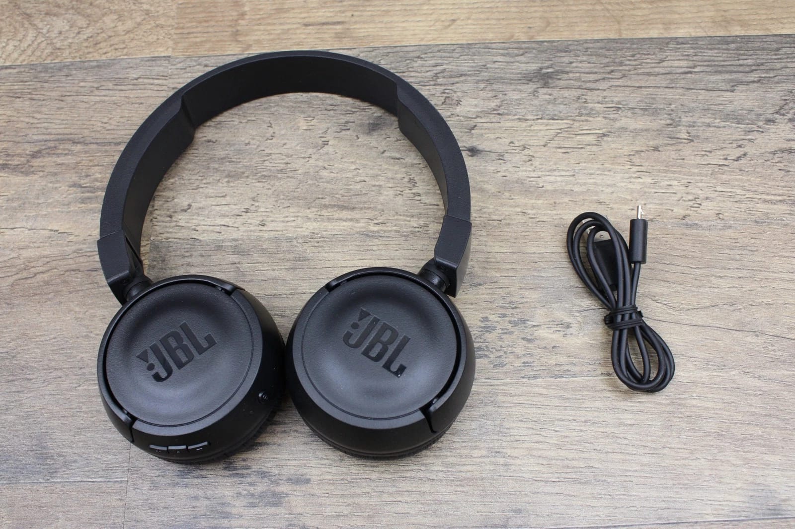 JBL T450BT Headphones & Earbuds Black New