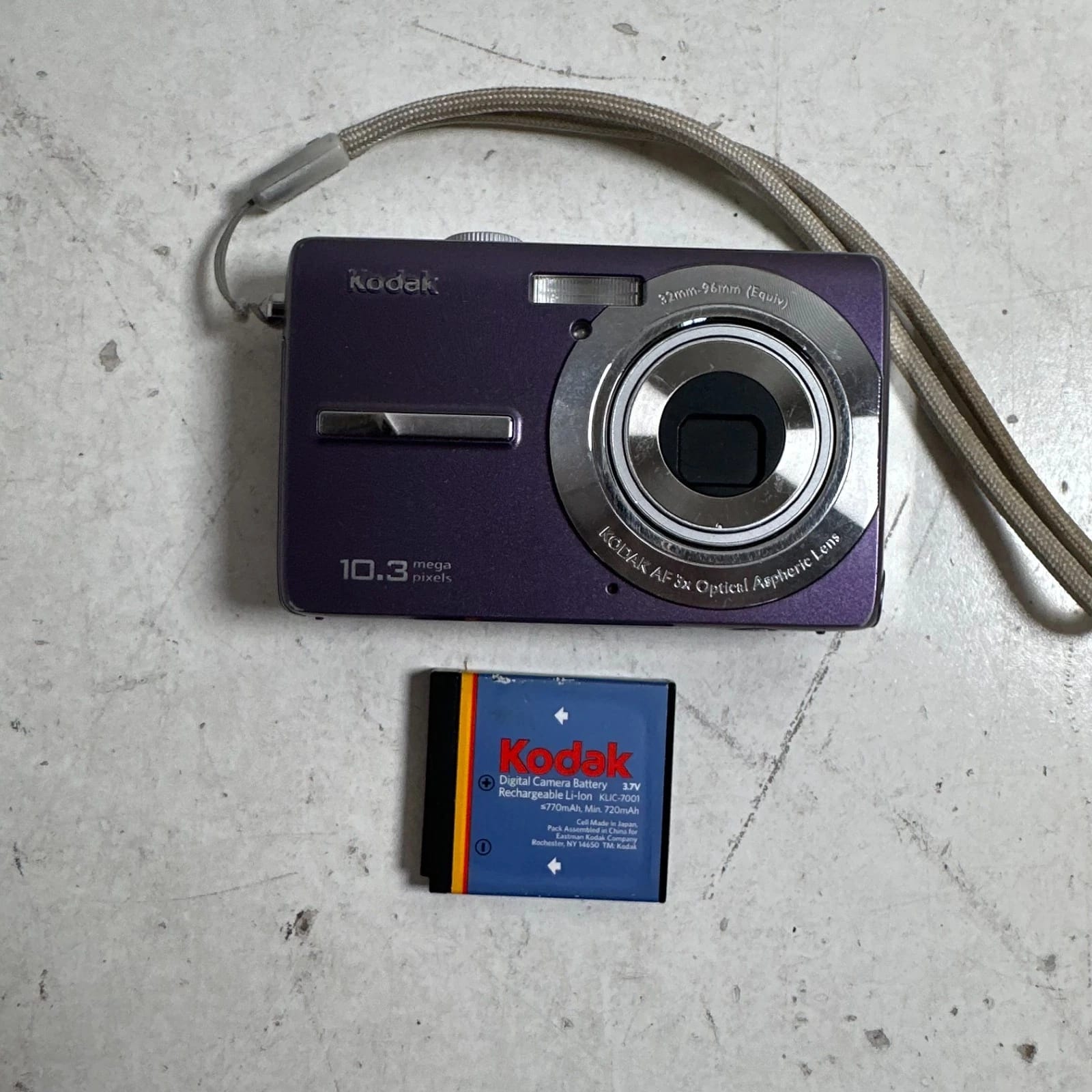 Kodak EasyShare M1063 Digital Cameras Silver New Body Only