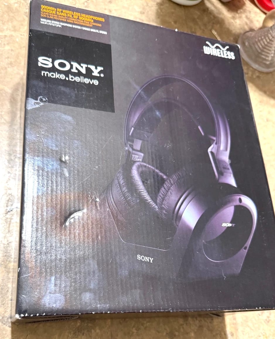 Sony MDR-RF970RK Headphones & Earbuds Black New