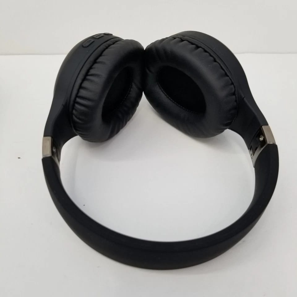 PowerLocus P4 Headphones & Earbuds Black New