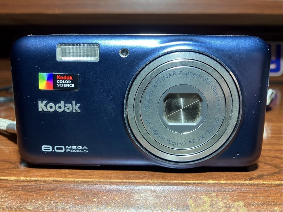 Kodak EasyShare V803 Digital Cameras Blue Used - Very Good Body Only