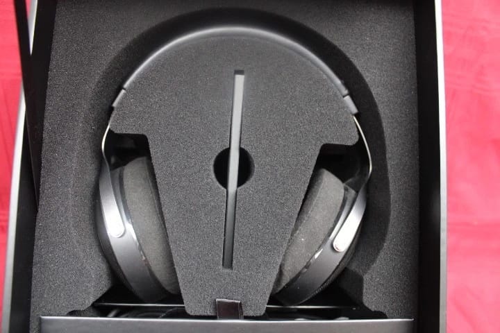 Focal ELEAR Headphones & Earbuds Black New