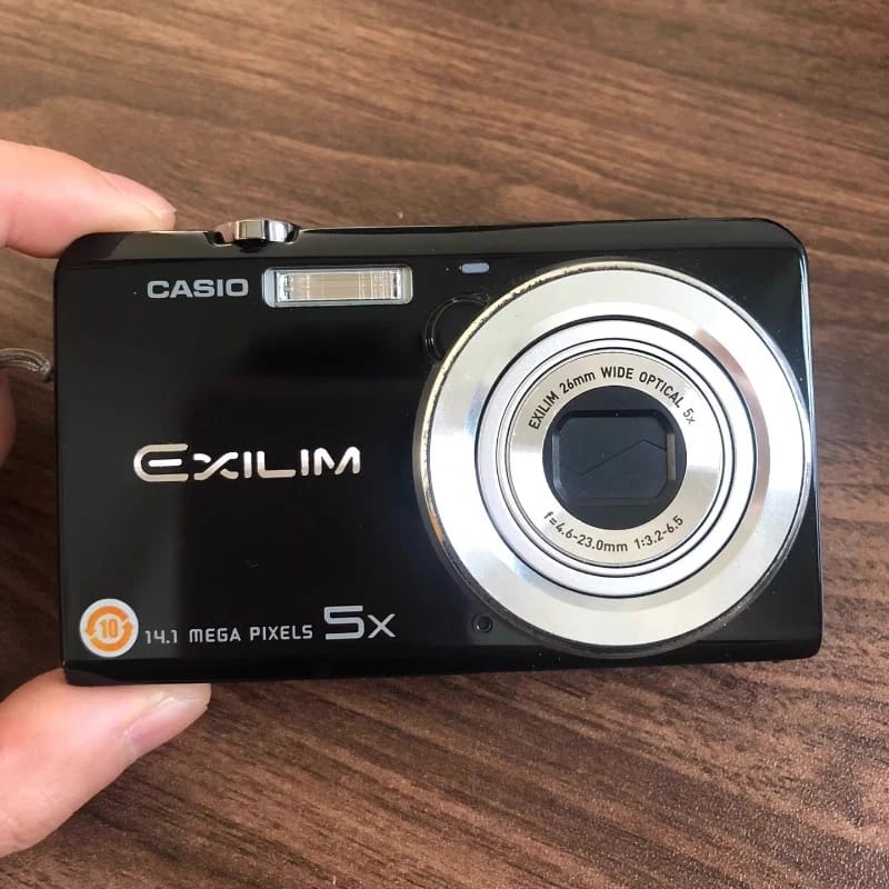 Casio Exilim EX-ZS10 Digital Cameras