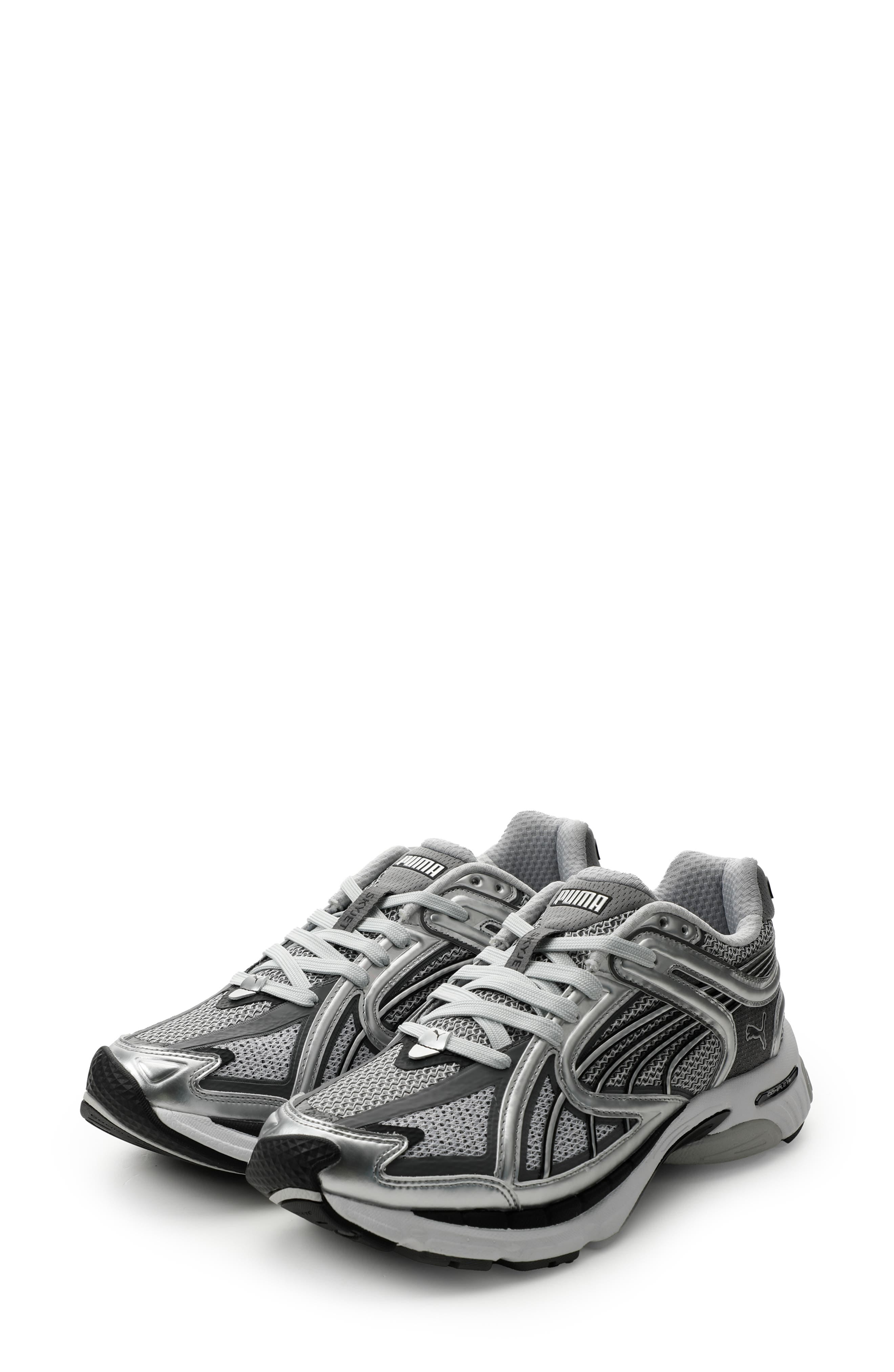 Puma SkyJet Sneaker Black Full Size Run New