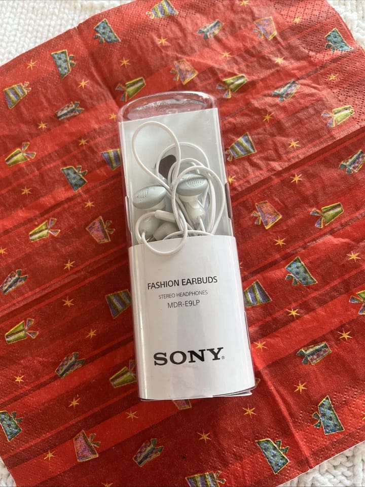 Sony MDRE9LP/BLK Headphones & Earbuds White New