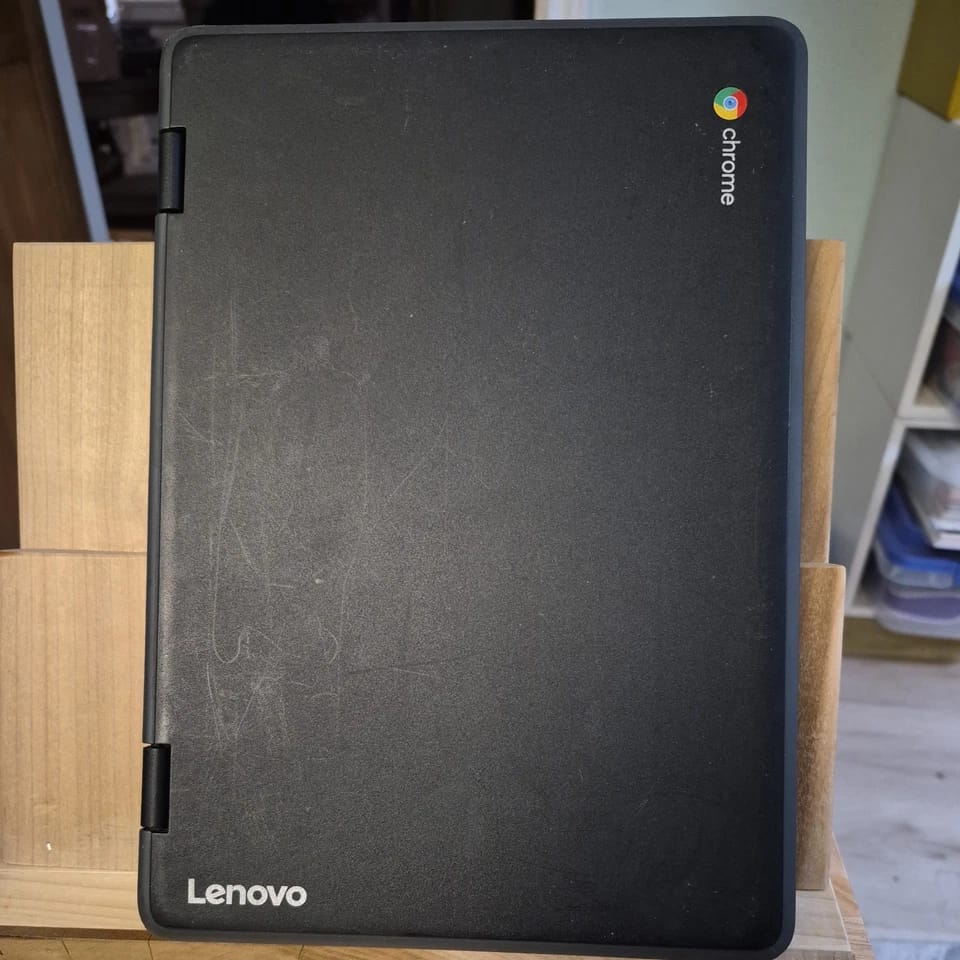 Lenovo 300e Chromebook Gen 2 Computers 32GB 4GB For parts or not working