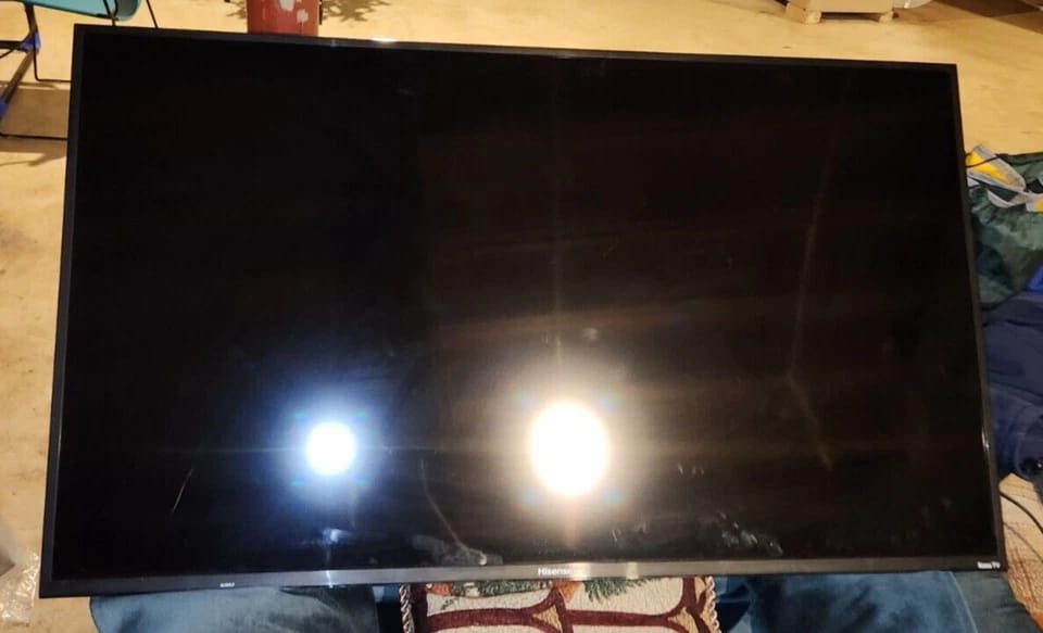 Hisense 50R6E TVs Used - Good