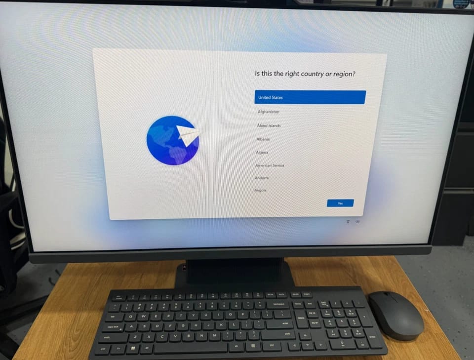 Lenovo 16IRH8 Computers 1TB 16GB New