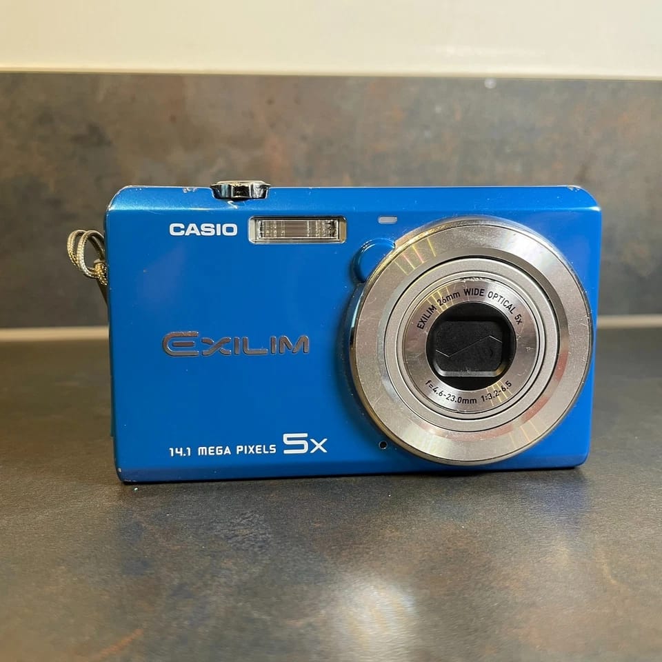 Casio Exilim EX-ZS10 Digital Cameras Black Used - Good Body Only