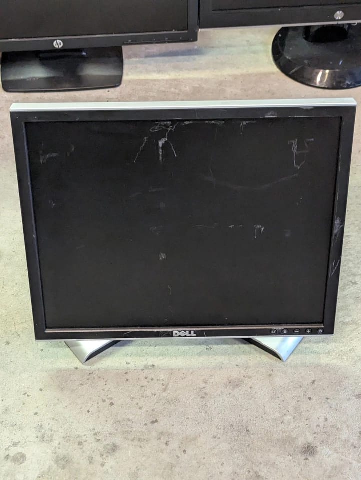 Dell 1907FPt Monitors Black Used - Very Good