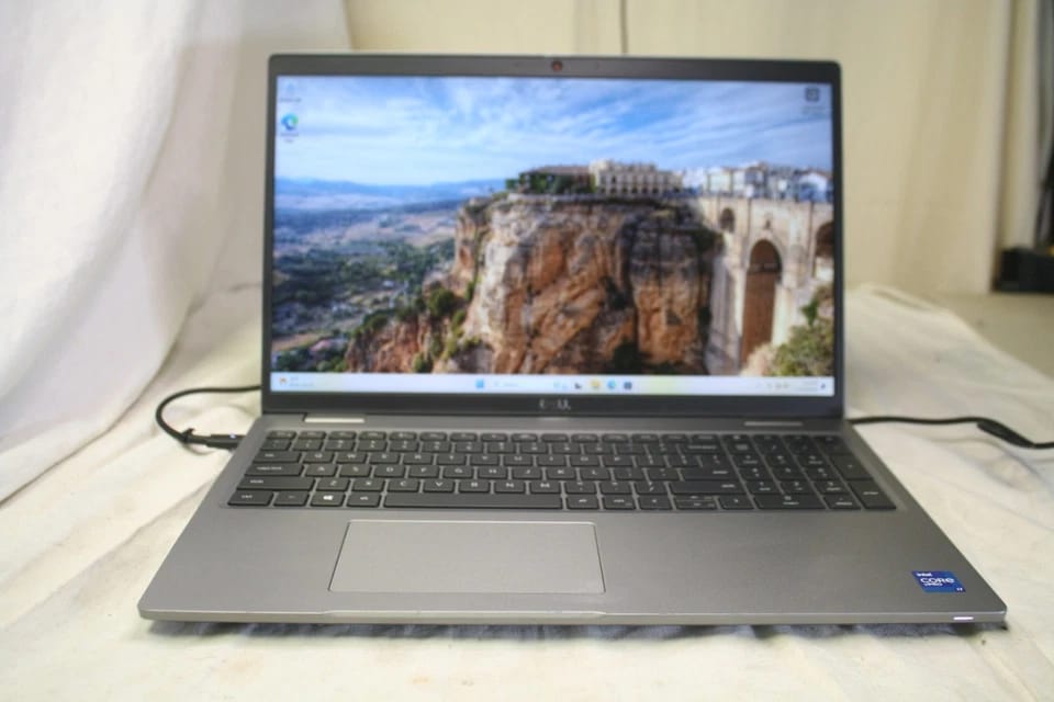 Dell Precision 3560 Computers 1000GB 16GB Refurbished - Excellent