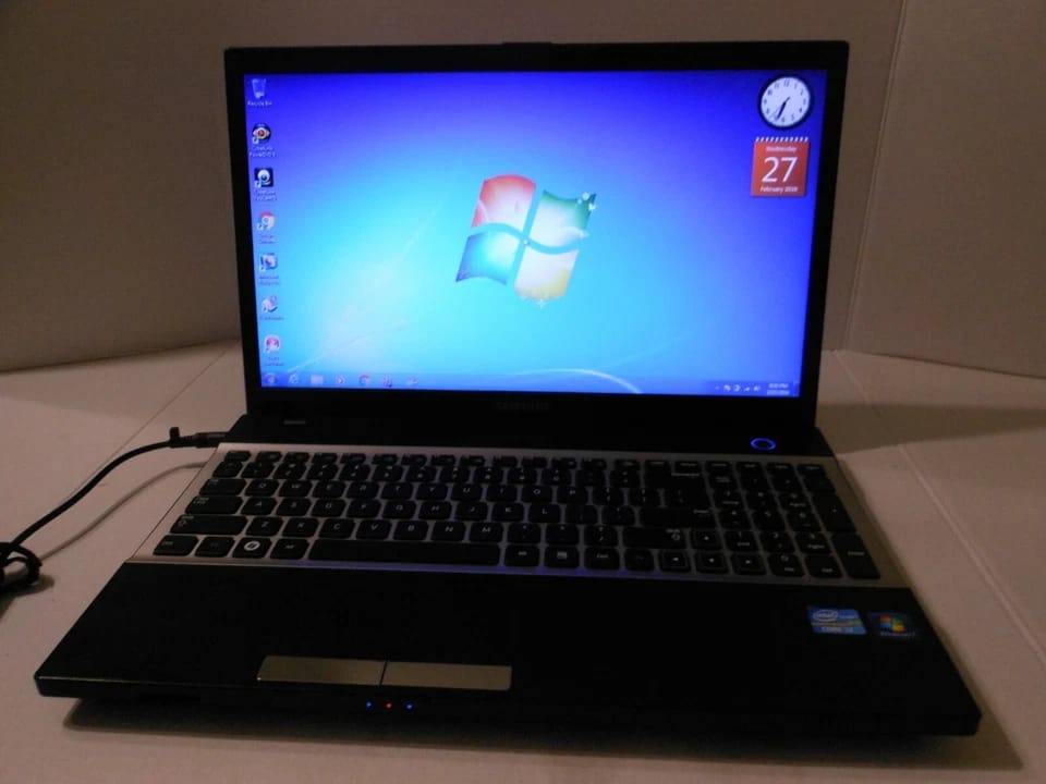 Samsung Notebook 3 Computers 500GB 4GB Used - Good