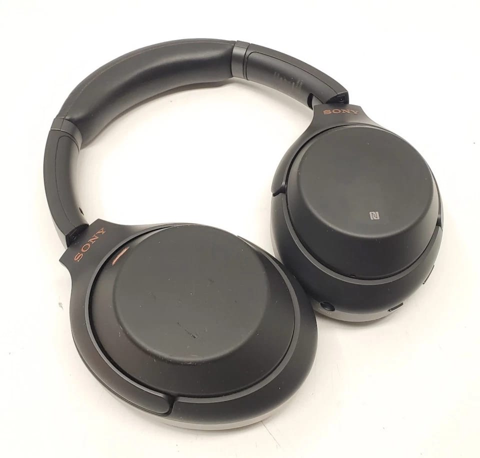 Sony WH-1000XM3 Headphones & Earbuds Brown New