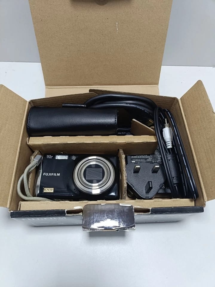 Fujifilm f80exr Digital Cameras Black New