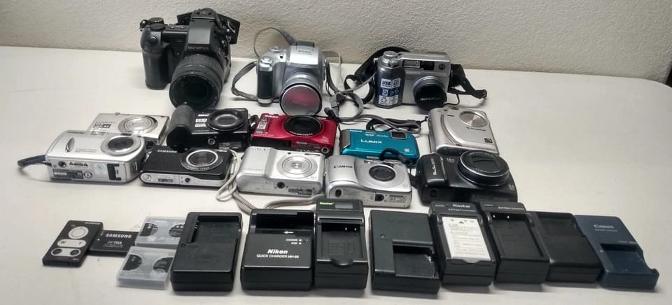 Nikon COOLPIX P5100 Digital Cameras Black New