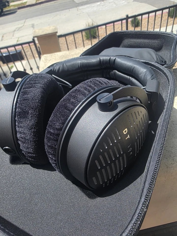 Beyerdynamic beyerdynamic DT 1990 PRO MKII Headphones & Earbuds