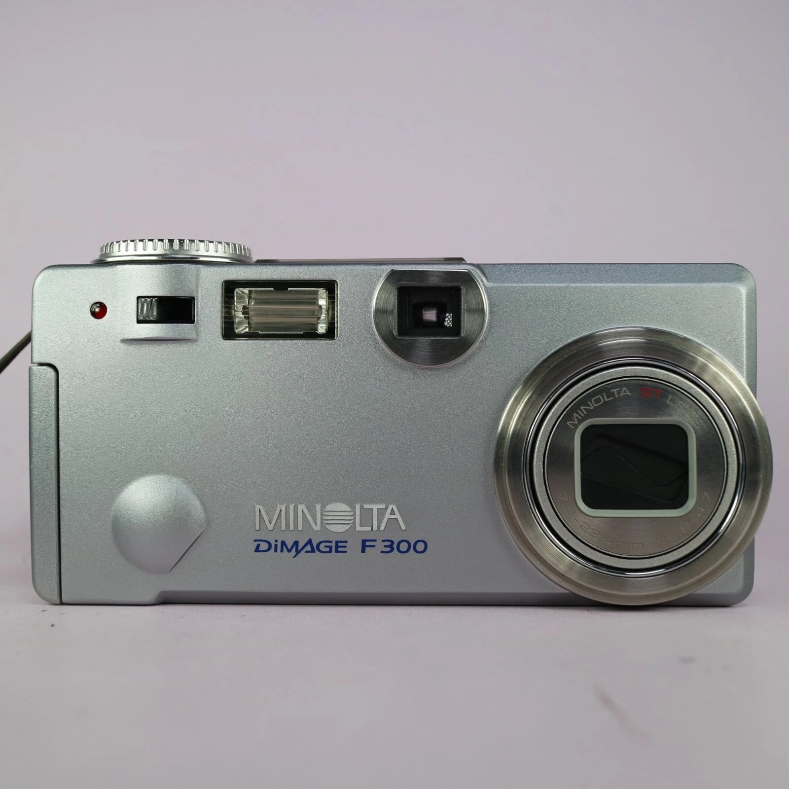 Minolta DiMAGE F300 Digital Cameras