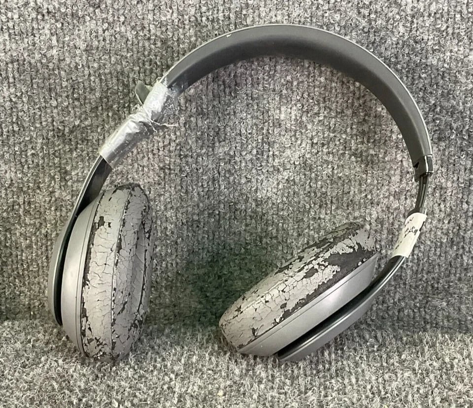 Beats Studio 2 Wireless Headphones & Earbuds