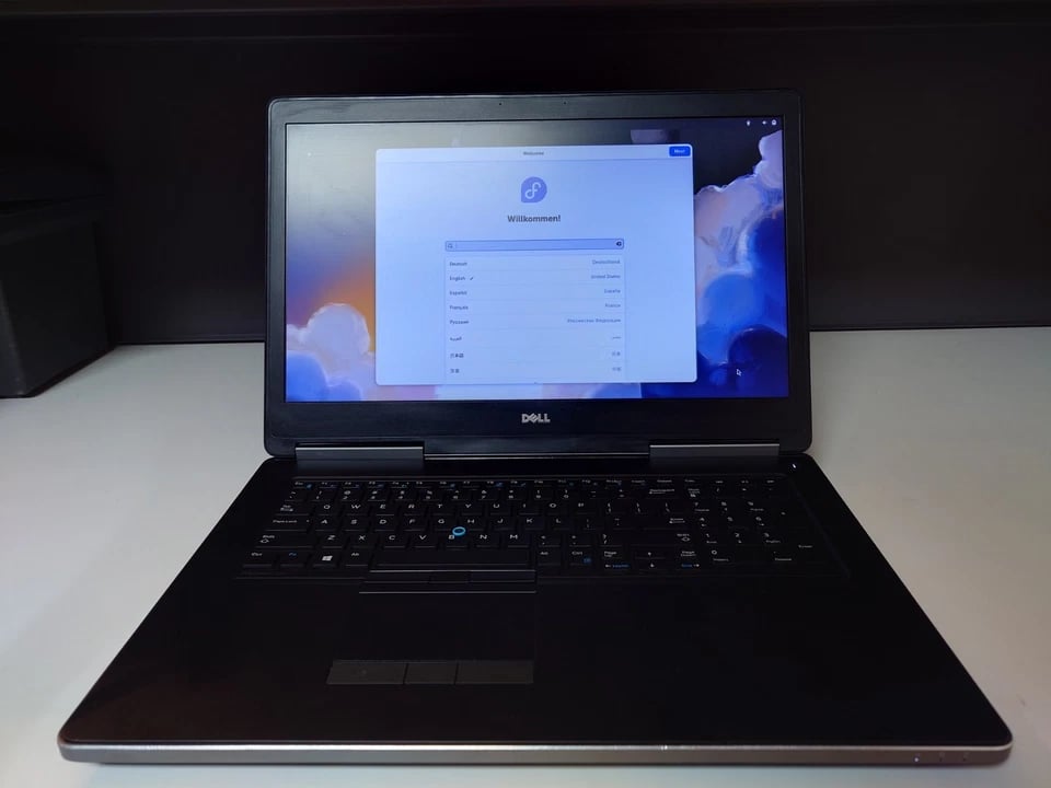 Dell Precision 7720 Computers