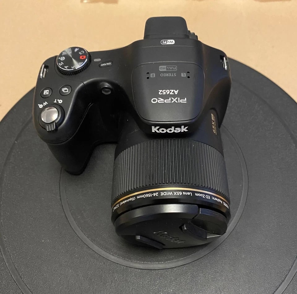 Kodak AZ652 Digital Cameras