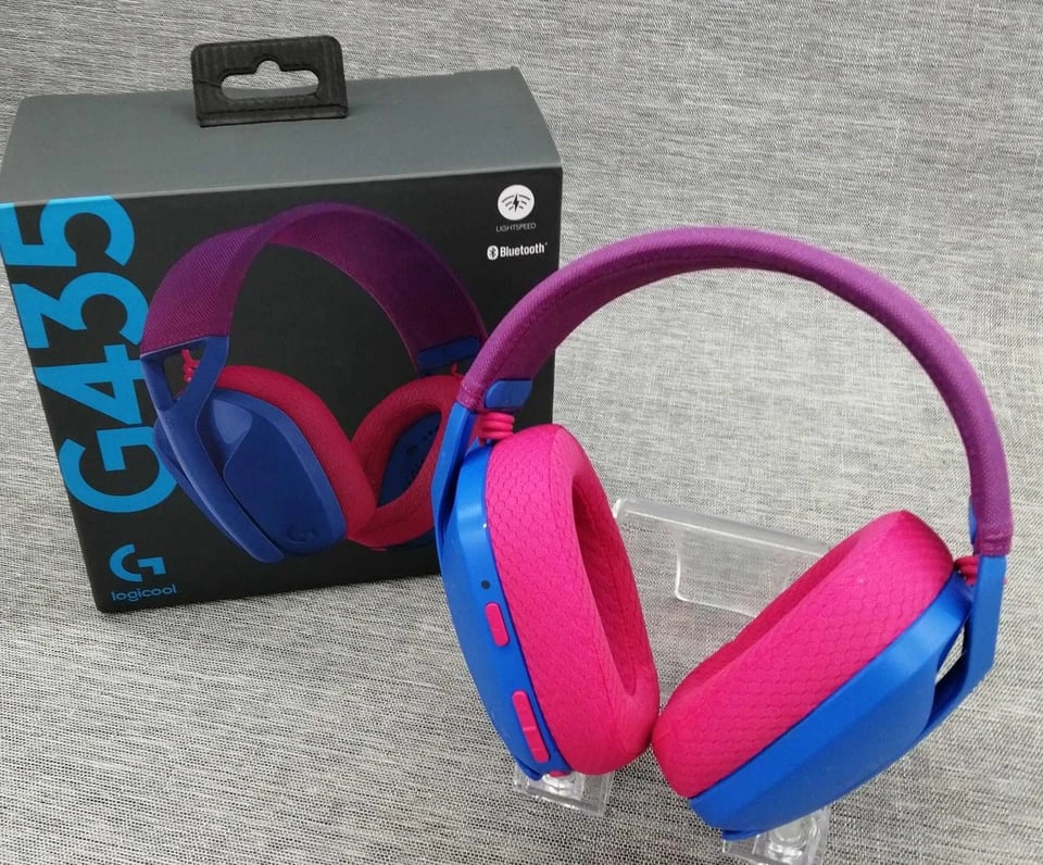 Logitech G435 Headphones & Earbuds