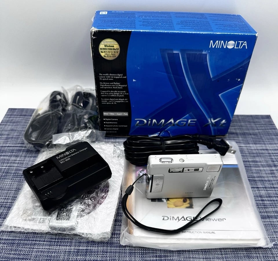 Minolta DiMAGE Xt Digital Cameras