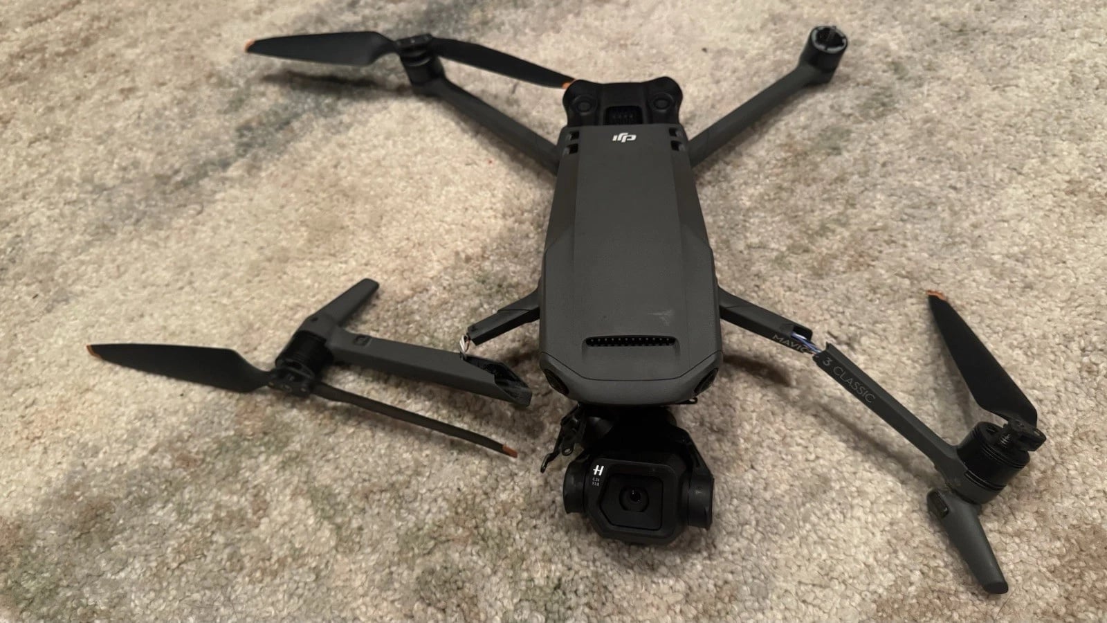 DJI Mavic 3 Classic Quadcopters & Multirotors