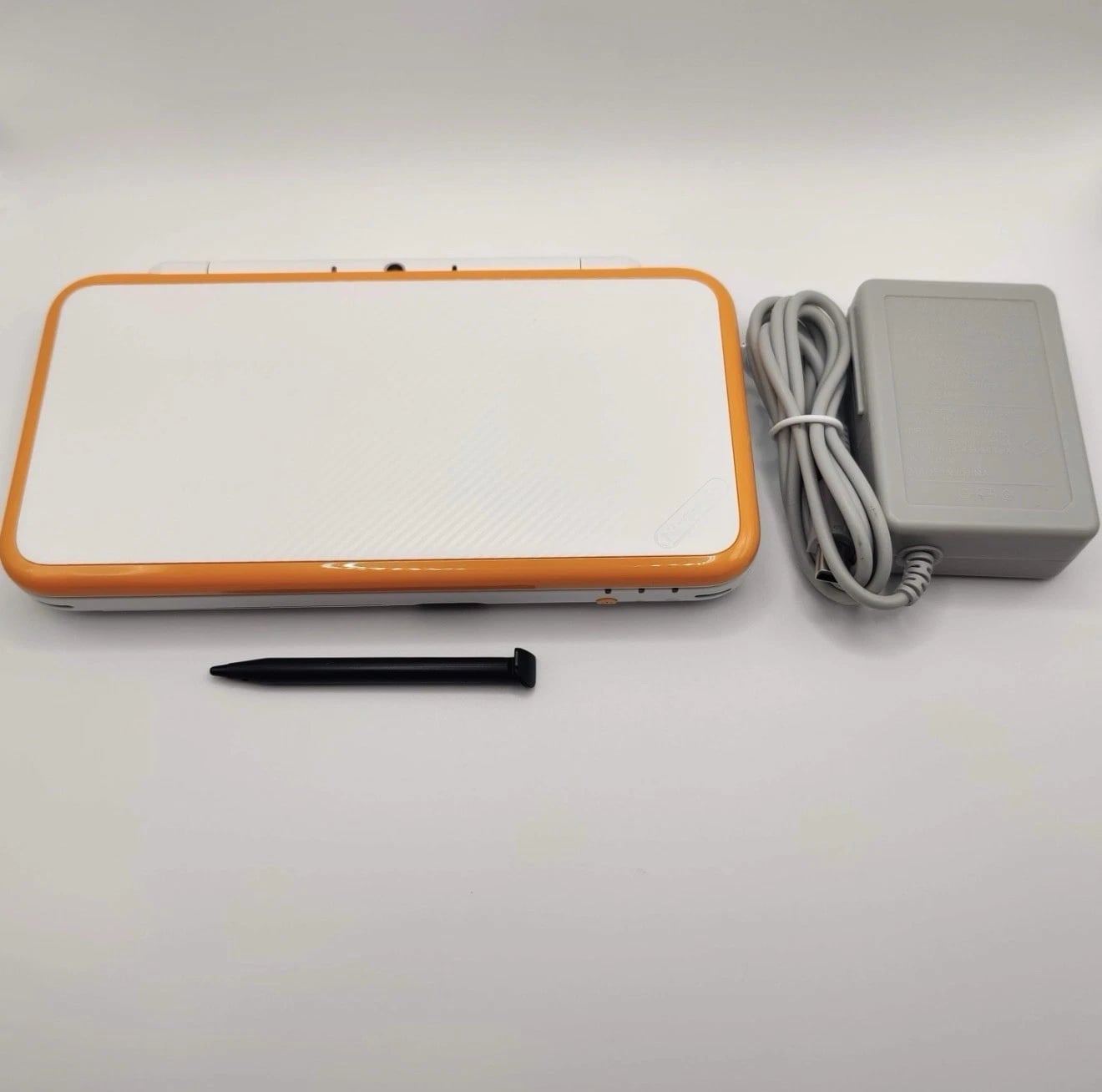 Nintendo New Nintendo 2DS XL Video Game Consoles