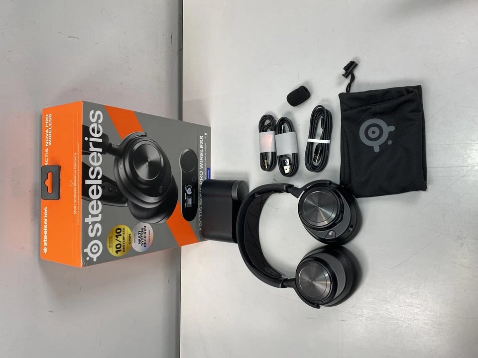 SteelSeries Arctis Nova Pro Headphones & Earbuds