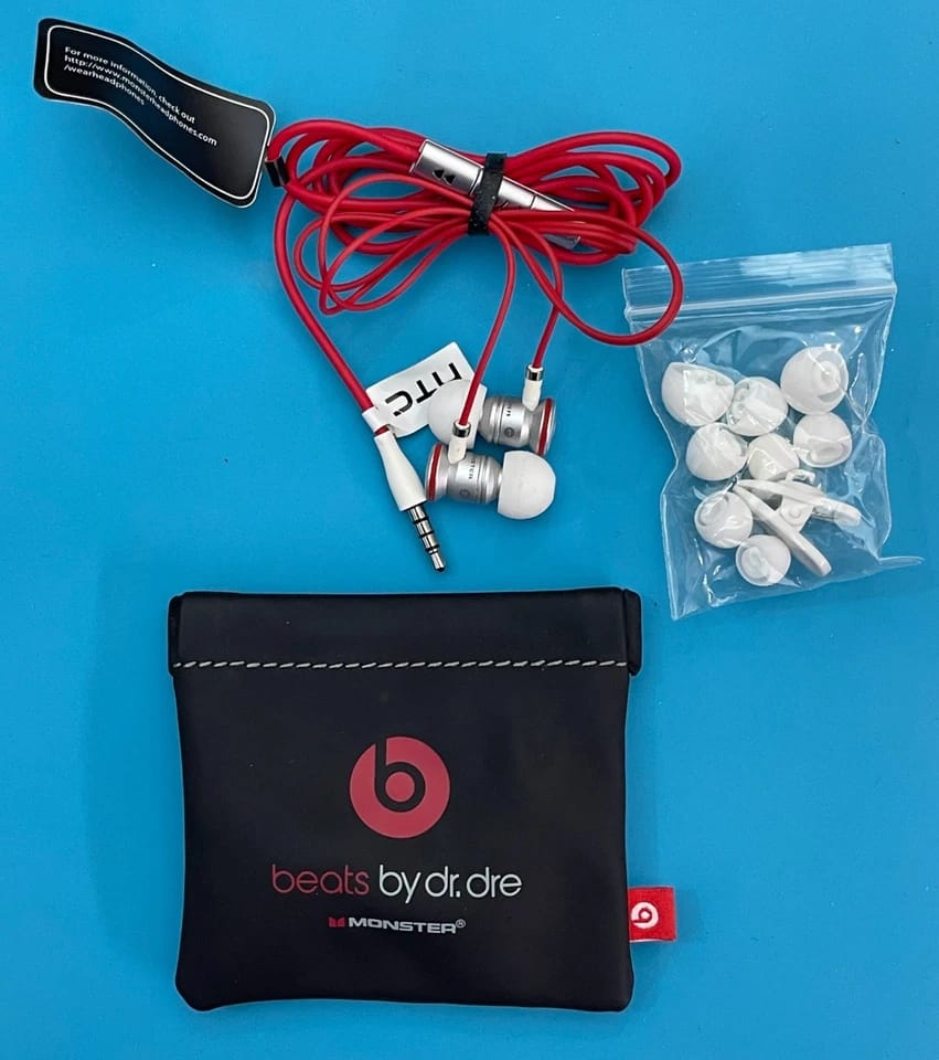 Beats urBeats Headphones & Earbuds White New