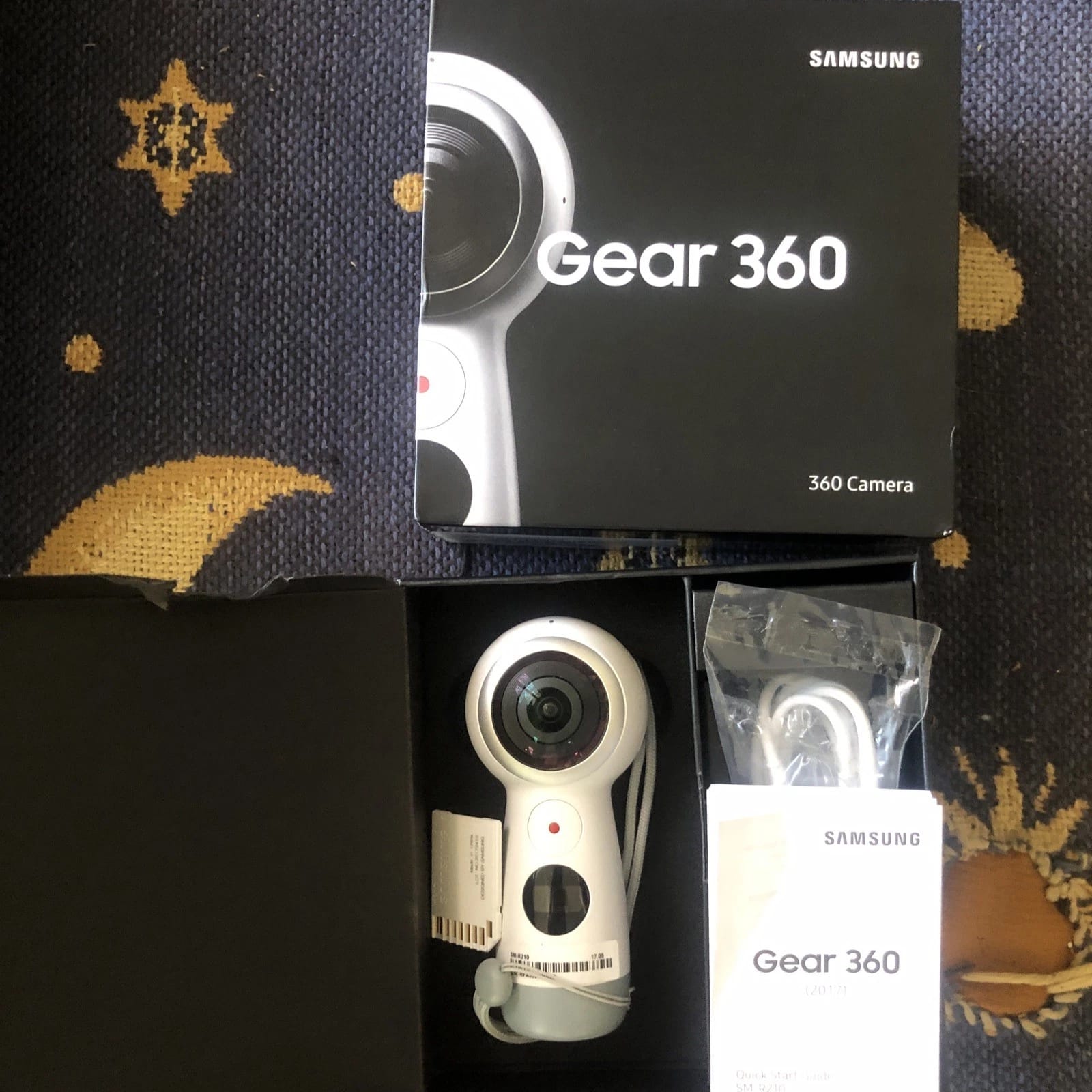 Samsung gear 360 Digital Cameras White New Body Only
