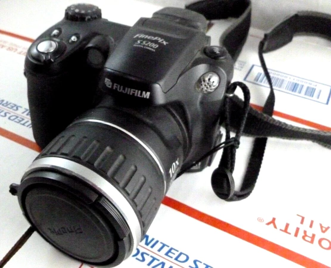 Fujifilm FinePix S Series S5200 Digital Cameras Black Used - Good Body Only