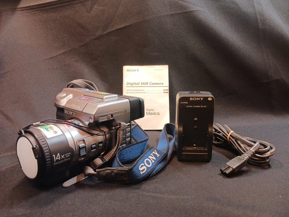 Sony Mavica MVC-FD91 Digital Cameras Black New Body Only
