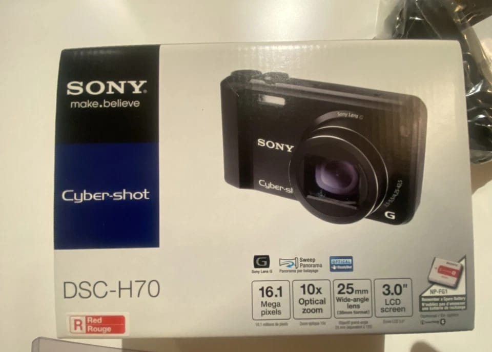 Sony Cyber-shot DSC-H70 Digital Cameras Black For parts or not working Body Only