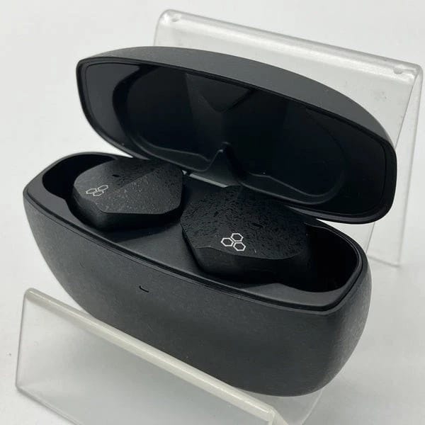Final ZE3000 Headphones & Earbuds Black New