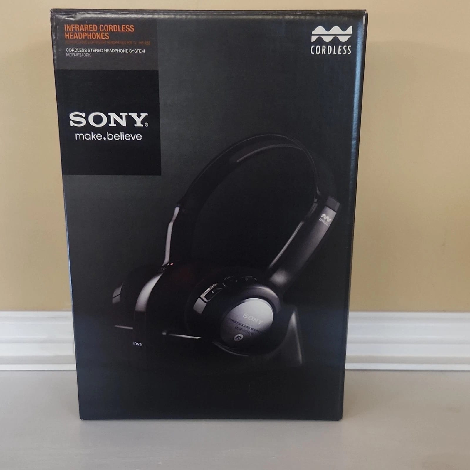 Sony MDR-IF240RK Headphones & Earbuds Black New