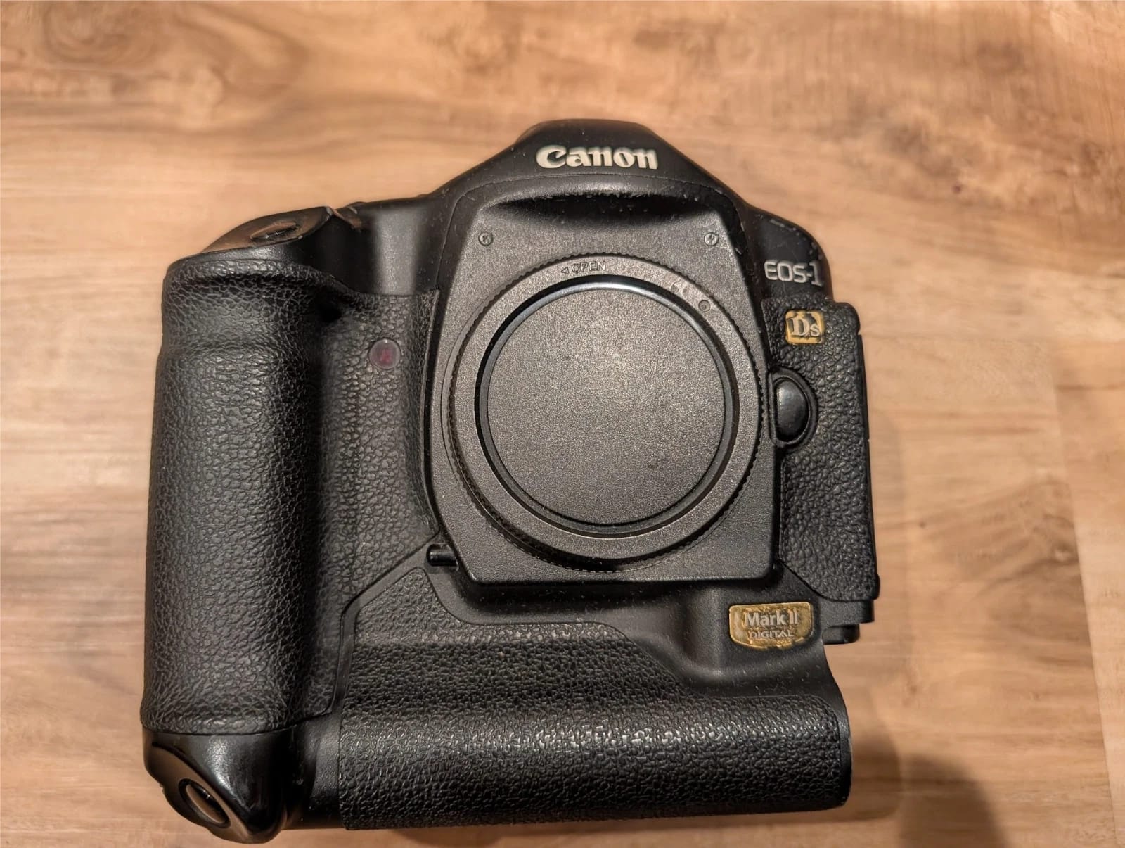 Canon EOS 1Ds Mark II Digital Cameras Black New Body Only