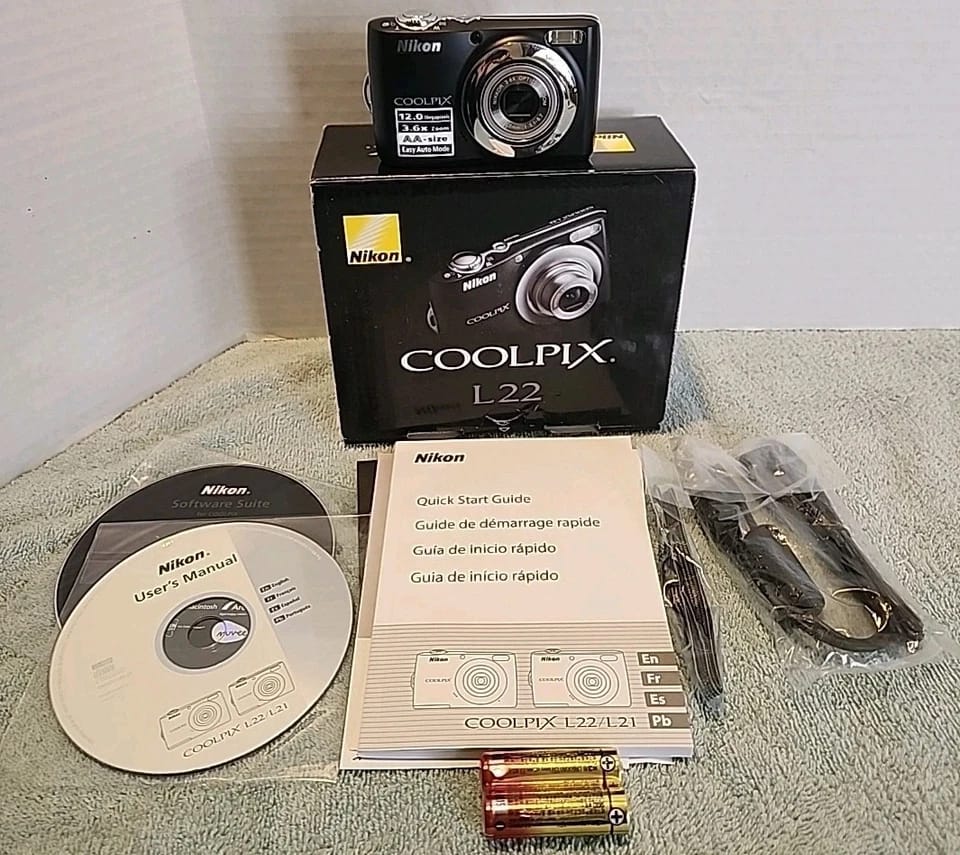 Nikon COOLPIX L22 Digital Cameras Silver New Body Only