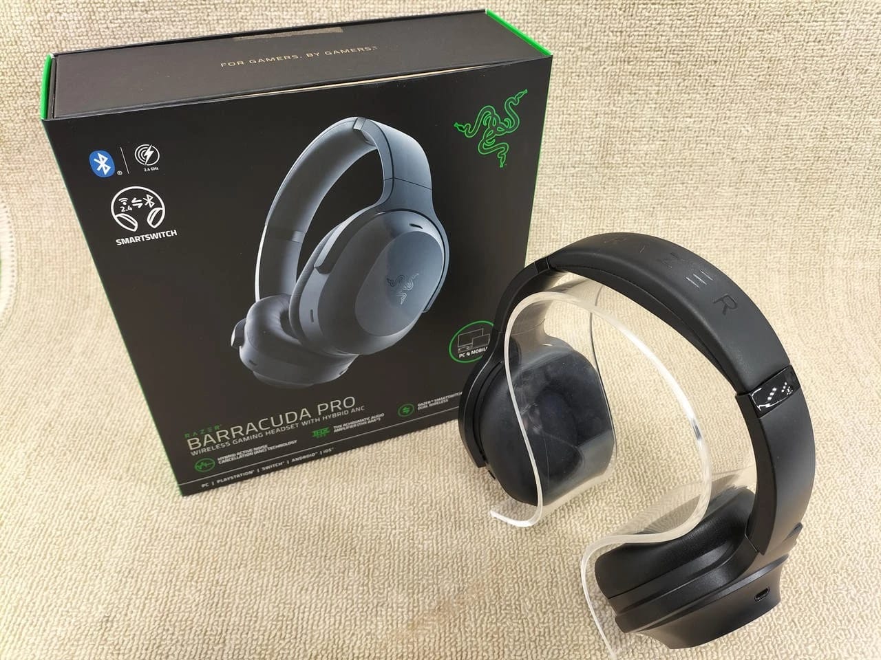 Razer Barracuda Pro Headphones & Earbuds Black Used - Good