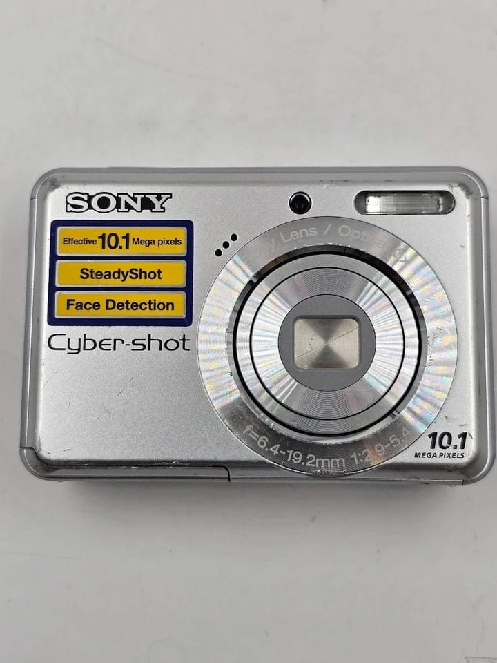 Sony Cyber-shot DSC-S930 Digital Cameras Silver New Body Only