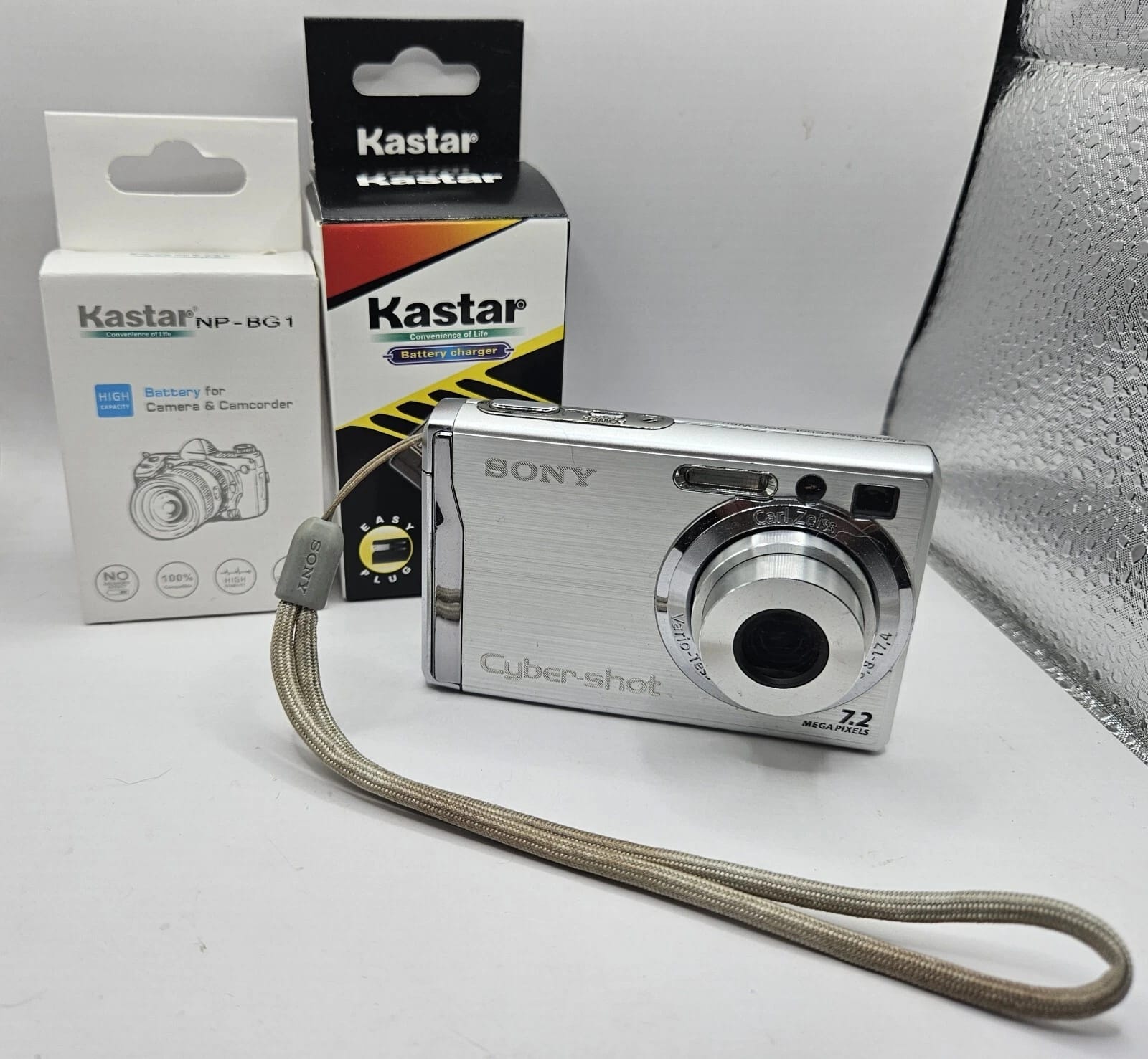 Sony Cyber-shot DSC-W80 Digital Cameras Silver New Body Only